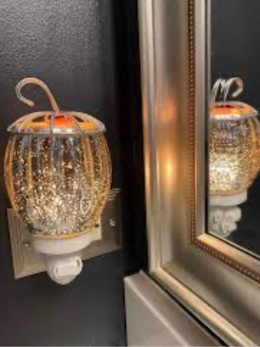 Scentsy Fall Fairy Tale Pumpkin Mini Warmer!!!! New in box